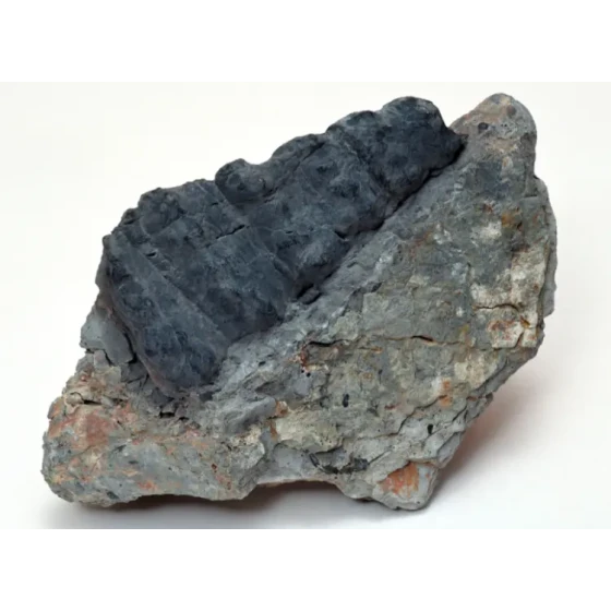 Purification Test of High-Impurity Iron Ore