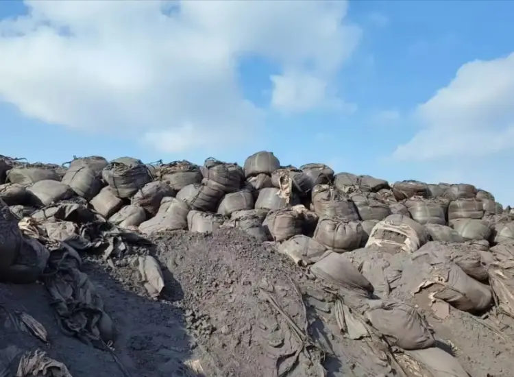 Grade Enrichment Test of Refractory Iron Ore Concentrate