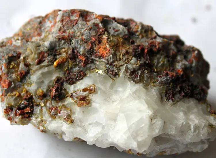 Integrated Mineral Processing-Metallurgy Test on Polymetallic Associated Ore